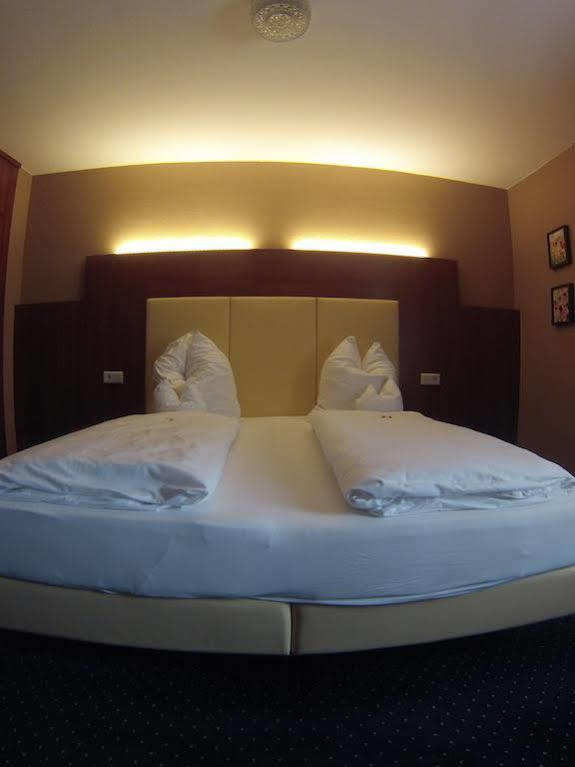 Hotel Wahlster Saarbrücken Dış mekan fotoğraf
